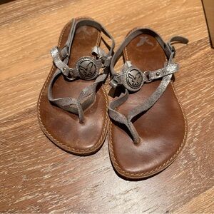 American Eagle Women Silver Leather Sandal with Adjustable Straps